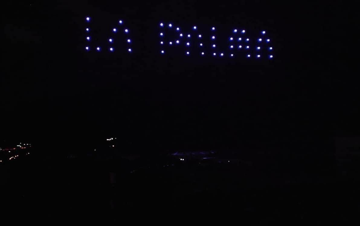 'La Palma' fue otras de las palabras que dibujaron los drones.