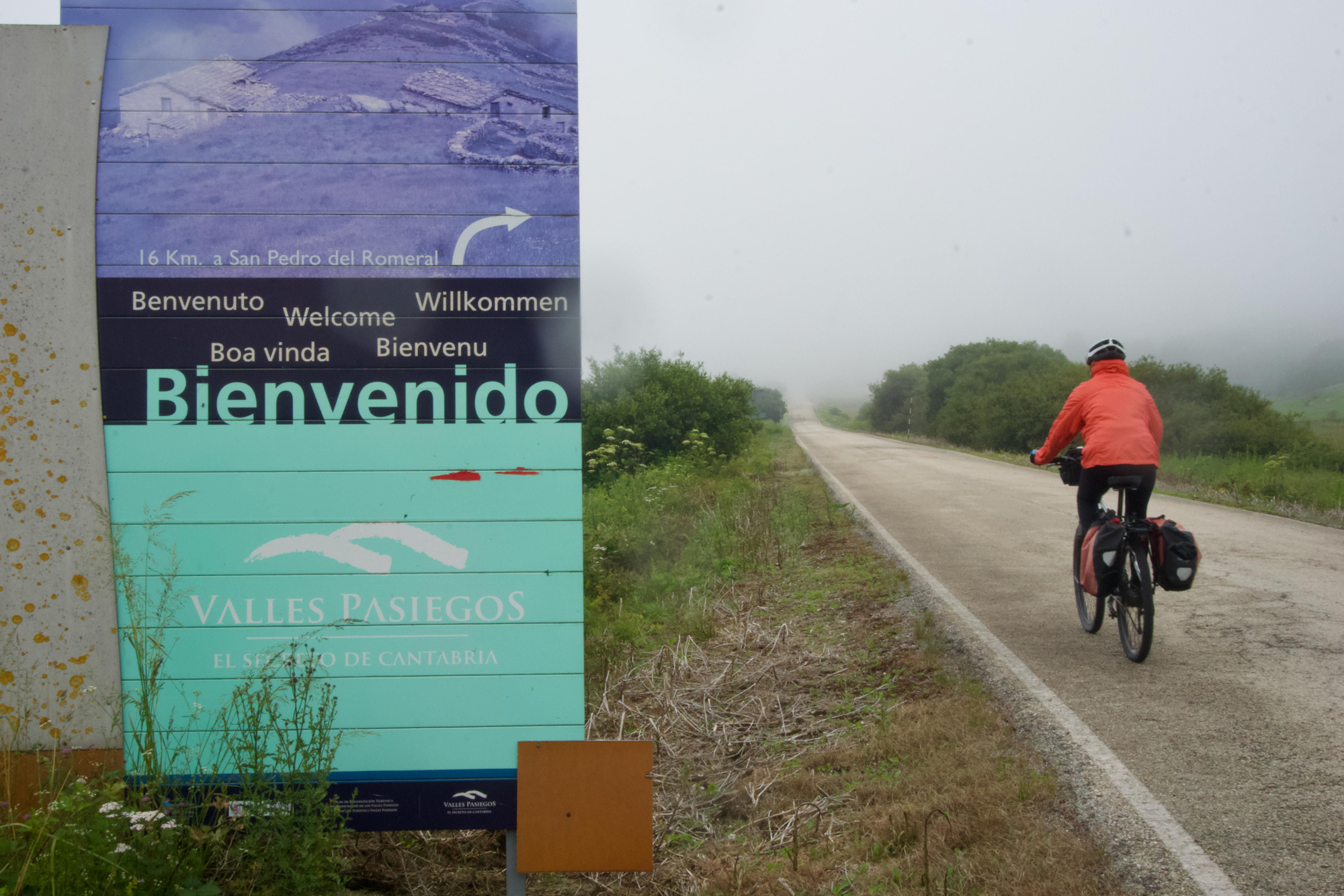 Carretera al puerto de La Magdalena