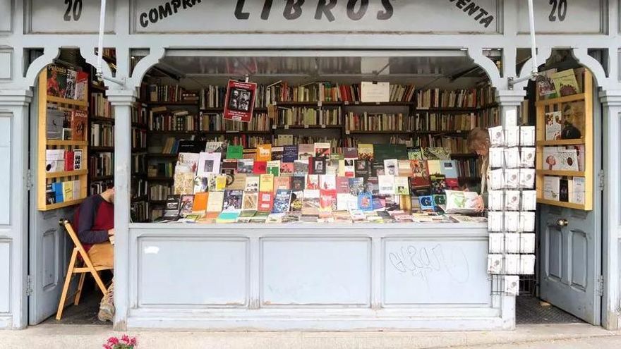 Madrid insiste en abrir el café literario en la Cuesta de Moyano que la Unesco desaconseja por eclipsar a los libreros