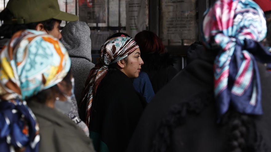 Estado de emergencia en Chile arrancó con una marcha mapuche en favor de los presos