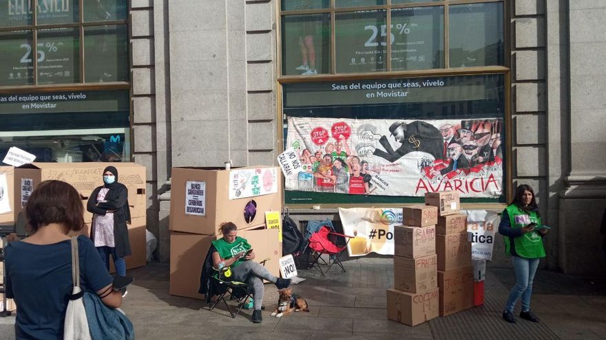 Acción por el derecho a la vivienda en la Gran Vía de Madrid