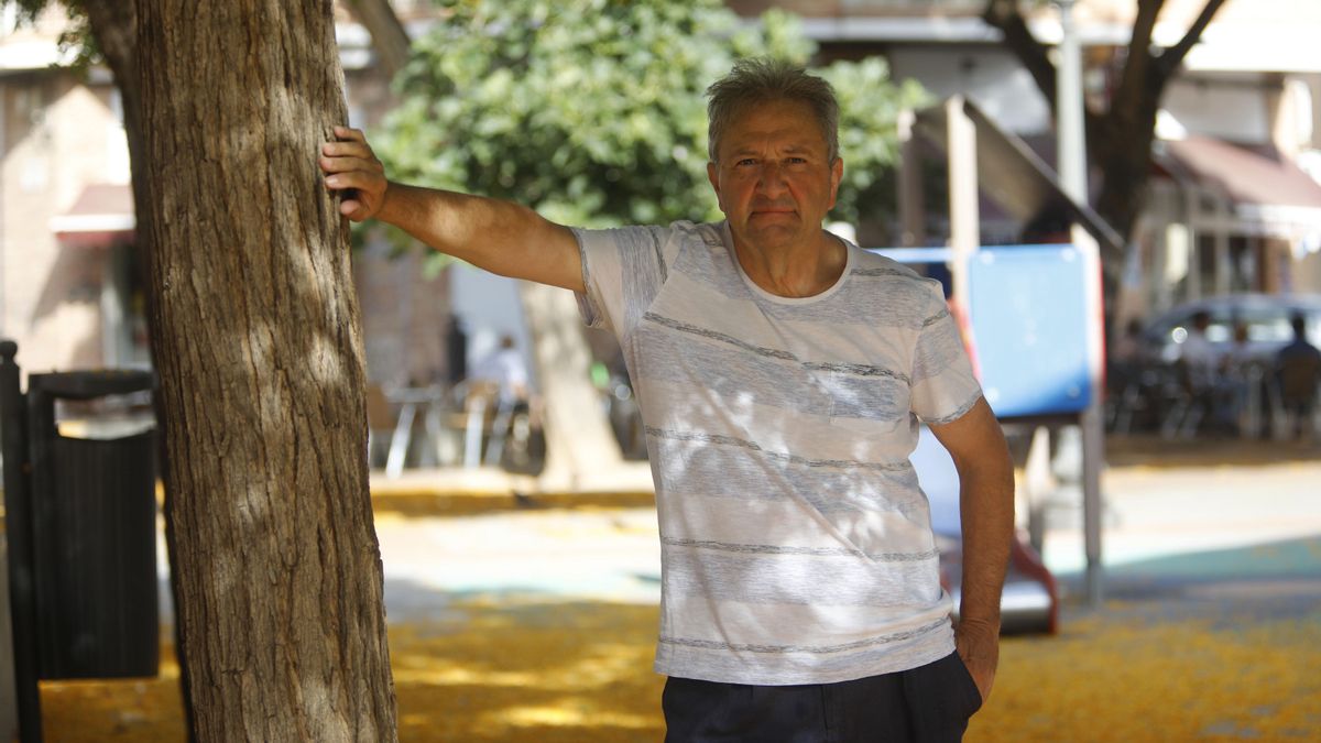 El crucero de Manuel acabó con tres horas de pie a más de 30 grados: "Me ofrecieron champán si estaba calladito"