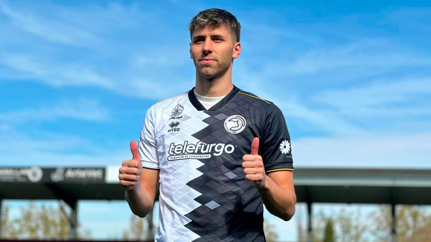 El Tenerife incorpora al delantero uruguayo Gastón Valles