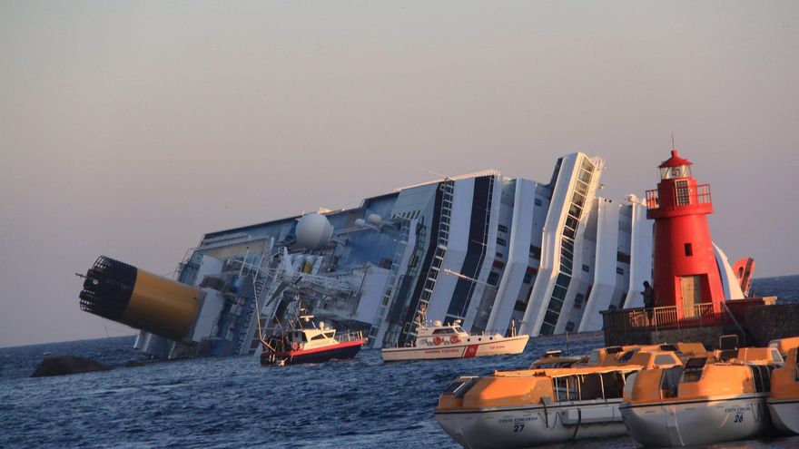 El comandante del crucero naufragado Costa Concordia renuncia a pedir la semilibertad