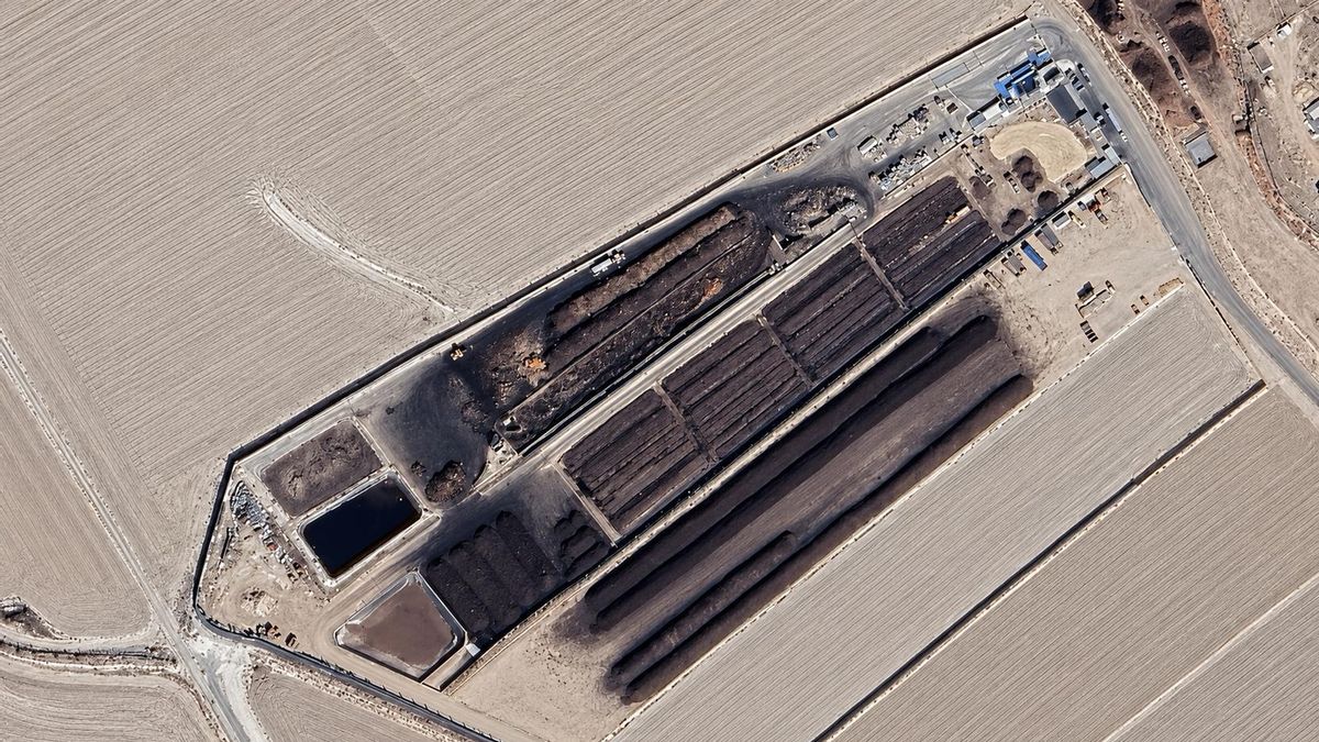 Tanto los vecinos como algunos informes técnicos apuntan a que la actividad de la empresa que explota la planta excede de los terrenos que cuentan con autorizaciones. CEDIDA