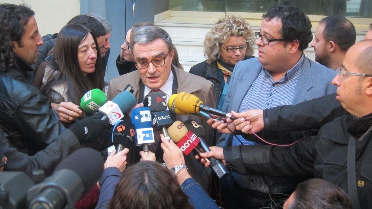 Pere Navarro y los críticos se emplazan a buscar un "documento" compartido sobre la consulta