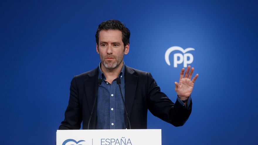 - El portavoz de campaña del PP, Borja Sémper, durante la rueda de prensa ofrecida este lunes en la sede del partido, en Madrid. EFE/Juan Carlos Hidalgo