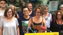Las exdiputadas Eulàlia Reguant y Mireia Vehí, al anunciar la decisión