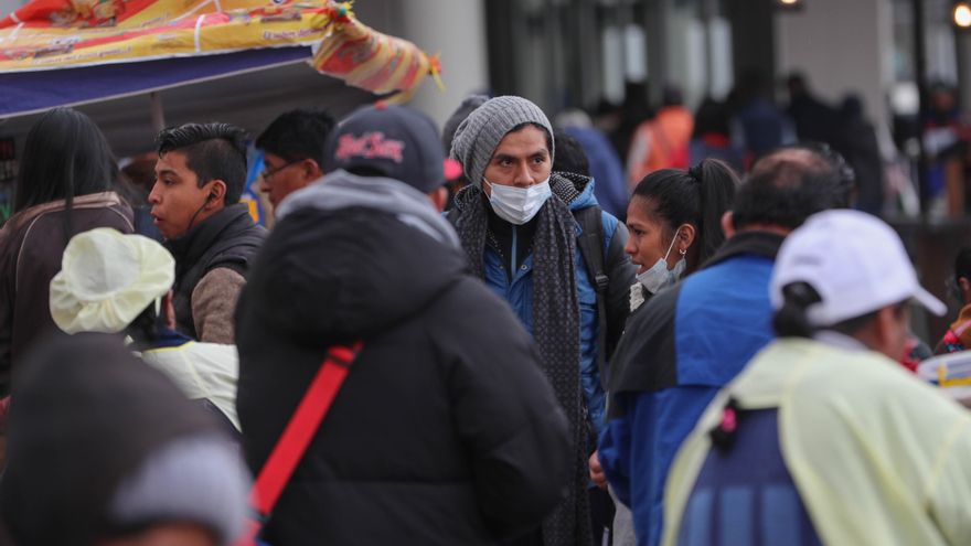 Bolivia registra 2.005 casos de covid-19 mientras las vacunas llegan a más regiones