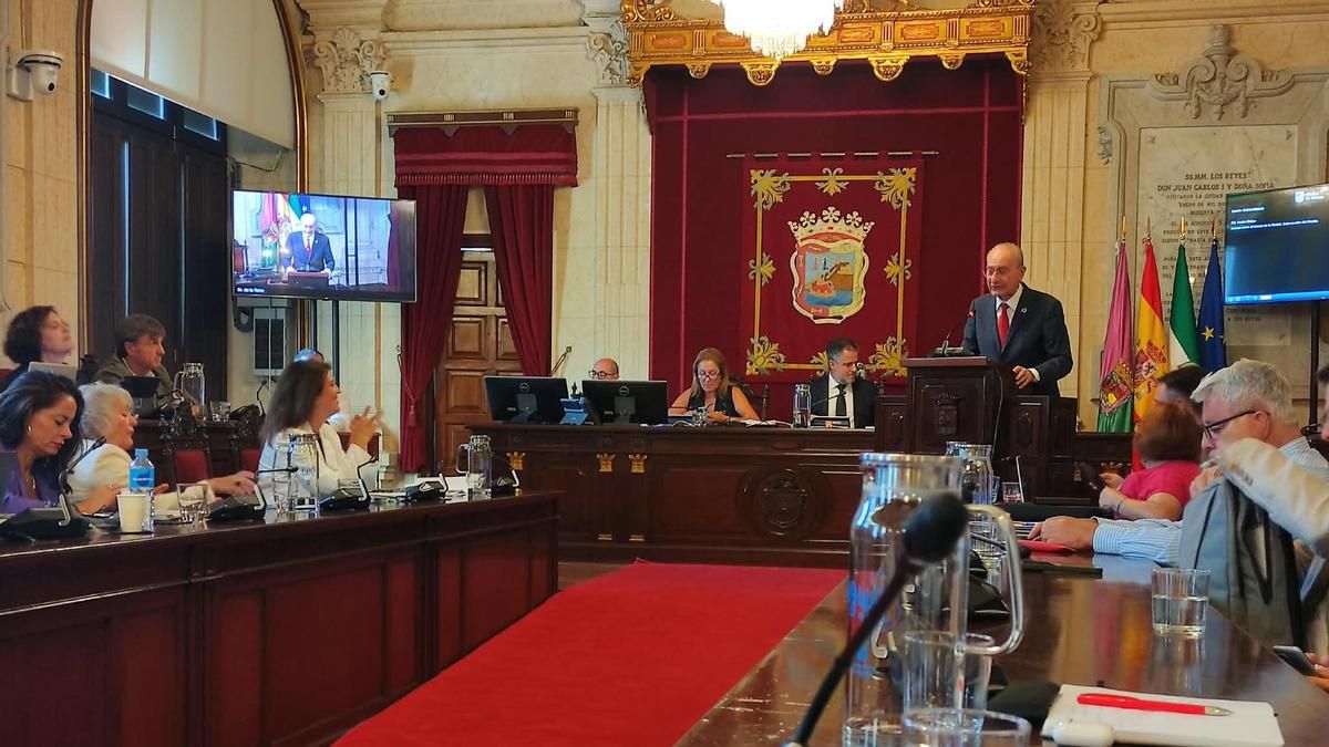 El alcalde de Málaga y la oposición se culpan del problema de la vivienda: “La pregunta es: ¿la ciudad para quién?”