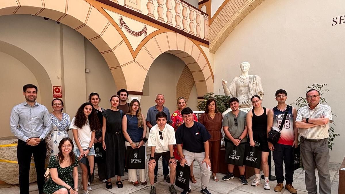 El yacimiento de Torreparedones se convierte en un aula de formación sobre arqueología experimental