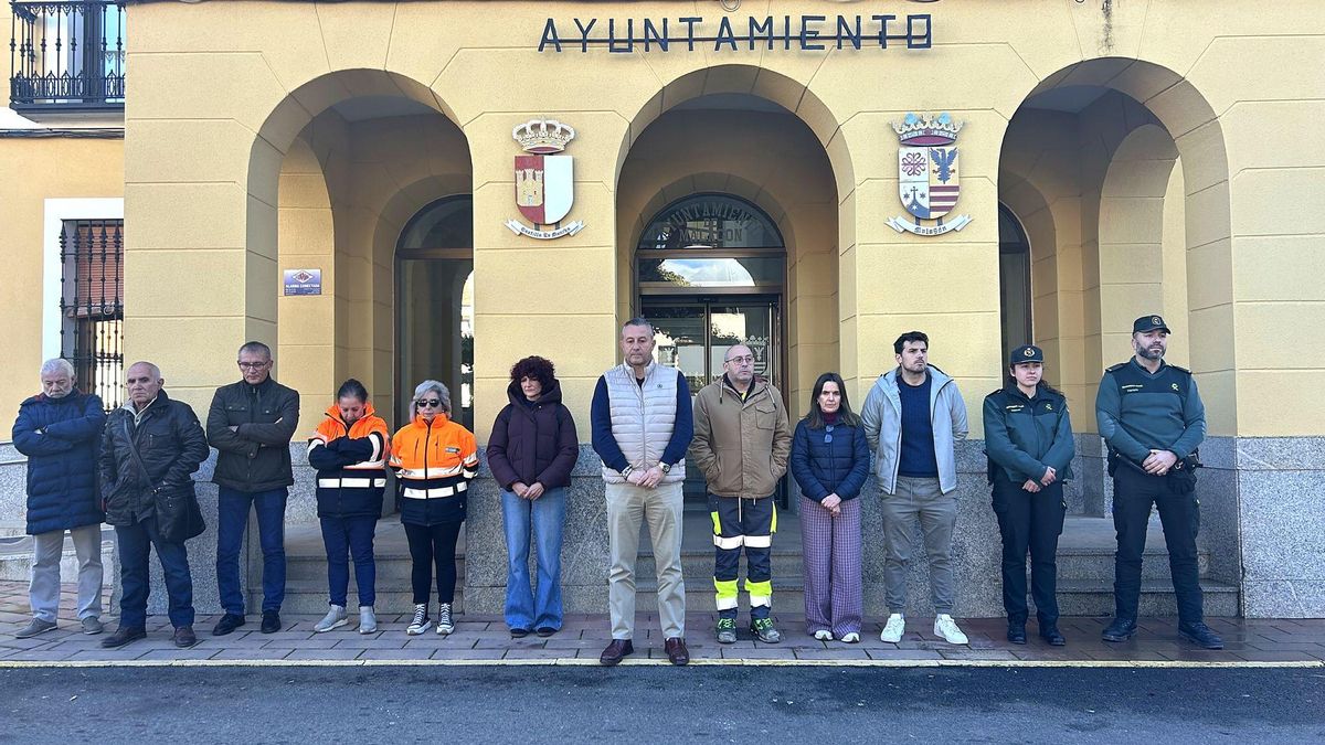 Castilla-La Mancha guarda un minuto de silencio como muestra de dolor por la tragedia en Adamuz