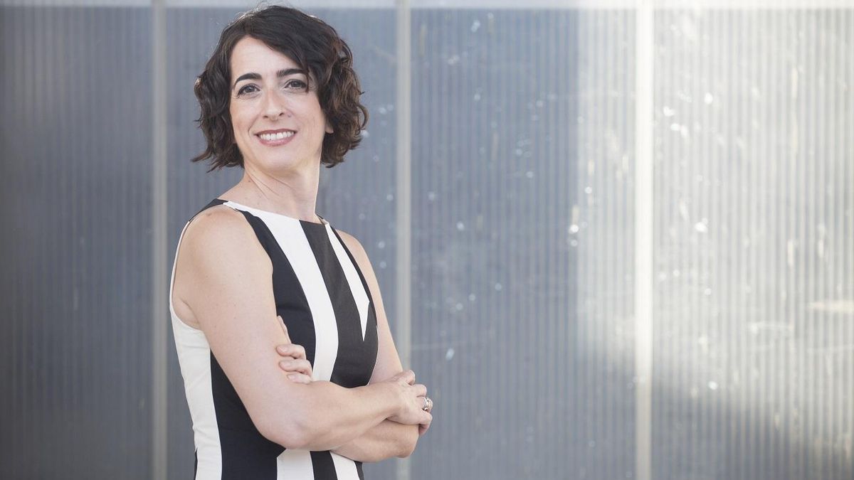 María Iglesias, escritora: “La gente ética es la mayoría, pero se ve eclipsada por la injusta fascinación del mal”