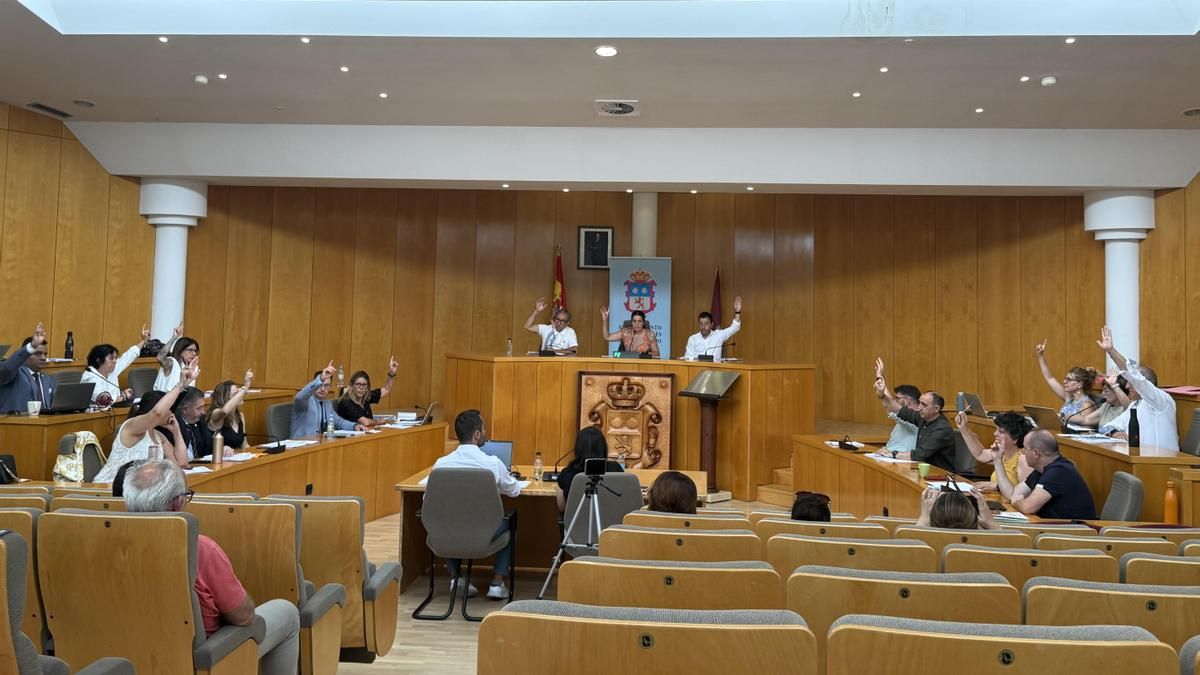 San Andrés aprueba su plan del Camino de Santiago y la oposición reprueba al gobierno por la cancelación de la SETIC