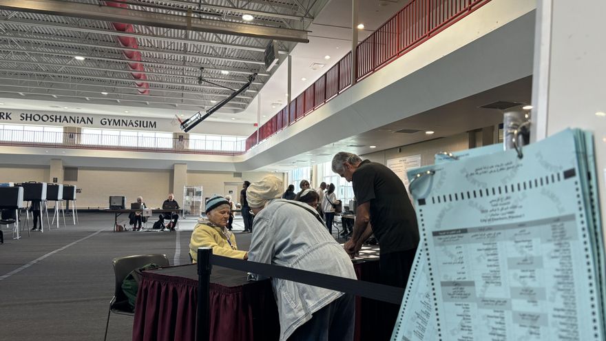 Dudas y lágrimas en Dearborn: a pie de urna en la ciudad ‘libanesa’ de Michigan