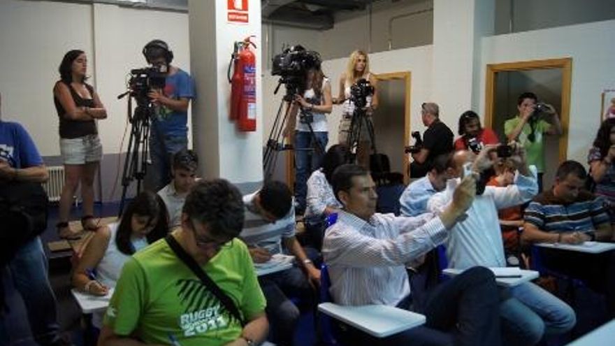 Medios de Comunicación presentación Luis Cembranos