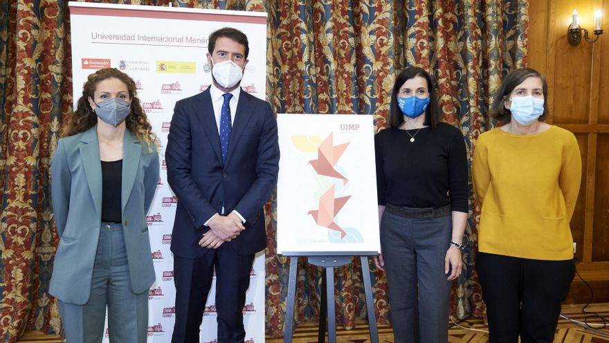 La recora de la UIMP, Maria Luz Moran, el subsecretario del Ministerio de Universidades, Luis Cerdán, la delagada del Gobierno,  Ainoa Quiñones, y la alcaldesa de Santander, Gema Igual, en la presentación de los ‘Cursos de verano 2021’