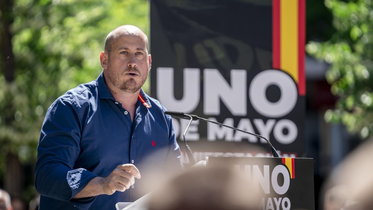 Archivo - El secretario general de Solidaridad, Rodrigo Alonso, interviene durante un mitin de VOX y Solidaridad por el Día Internacional del Trabajador, en la Plaza de Chamberí, a 1 de mayo de 2023, en Madrid (España).