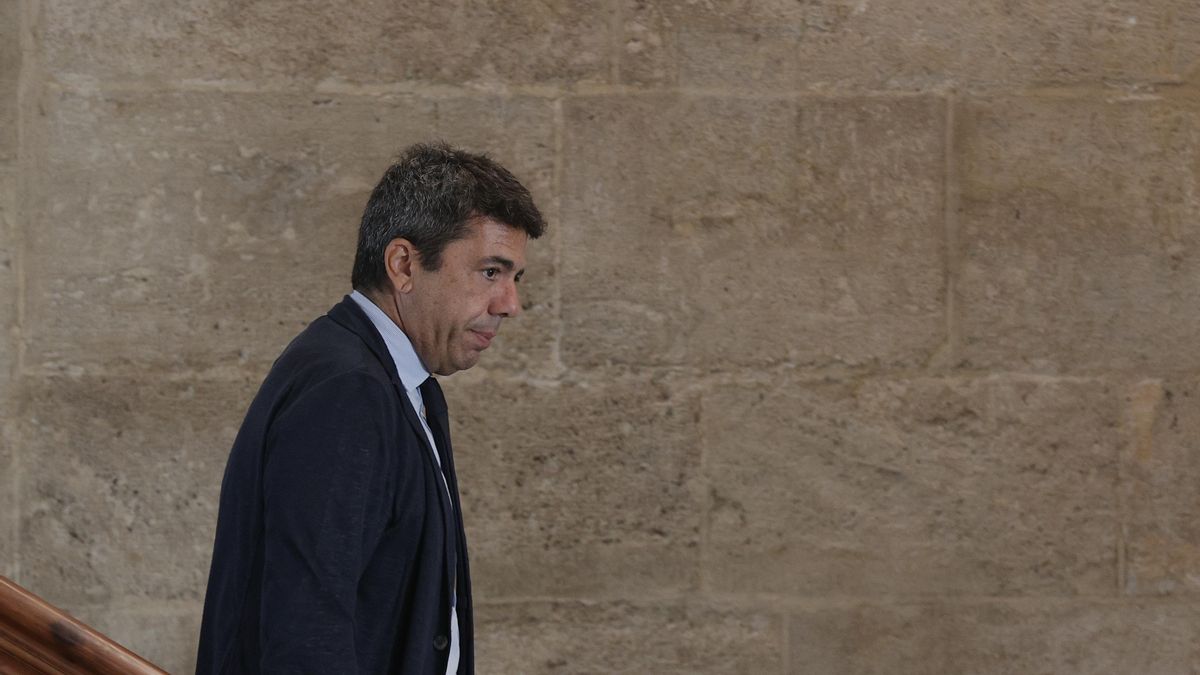 El president de la Generalitat, Carlos Mazón, en el Palau de la Generalitat. EFE/Manuel Bruque