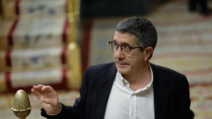 El portavoz del Grupo Socialista en el Congreso de los Diputados, Patxi López, en el pleno del Congreso de los Diputados celebrado este martes en Madrid.