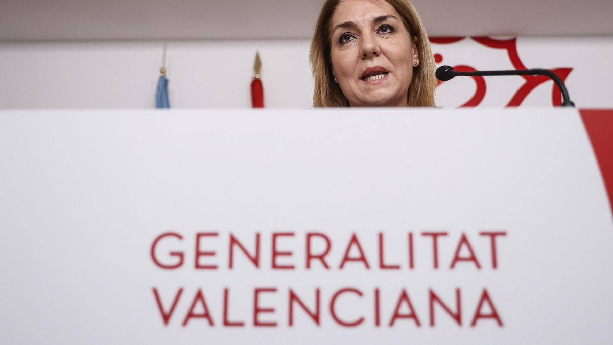 Archivo - La vicepresidenta del Consell y consellera de Servicios Sociales, Igualdad y Vivienda, Susana Camarero, durante una rueda de prensa
