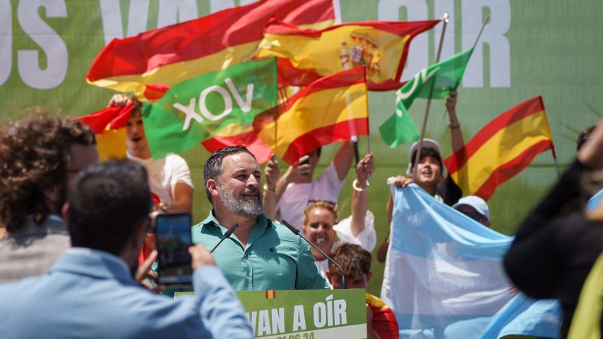 El líder de Vox, Santiago Abascal, en un acto de campaña el pasado viernes en Santa Cruz de Tenerife. EFE/ Ramón De La Rocha