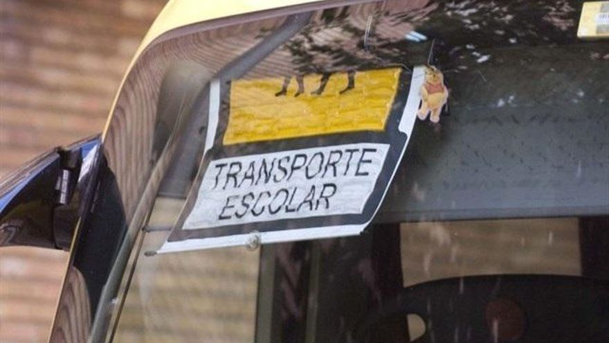 Una familia denuncia el olvido de su hijo de 4 años que se quedó dormido en un autobús escolar
