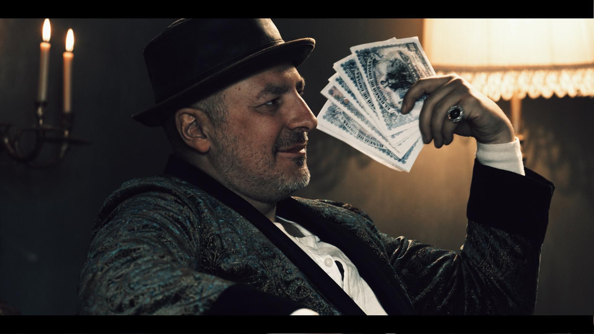 Roberto Álamo (El Continental)