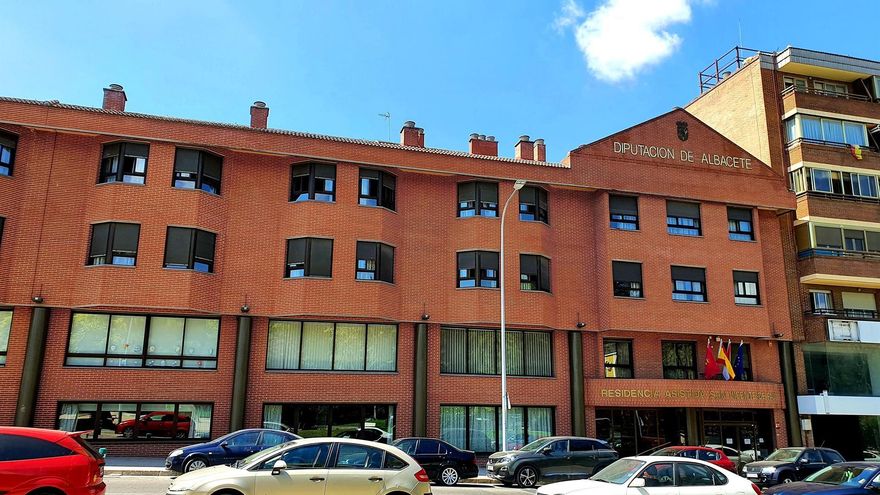 Castilla-La Mancha relaja las restricciones en las visitas a residencias de mayores pese al empeoramiento de datos