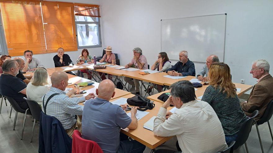 "Ninguneo" a la participación ciudadana en Sevilla más allá de la Feria: "Queremos que consulten por problemas de verdad"