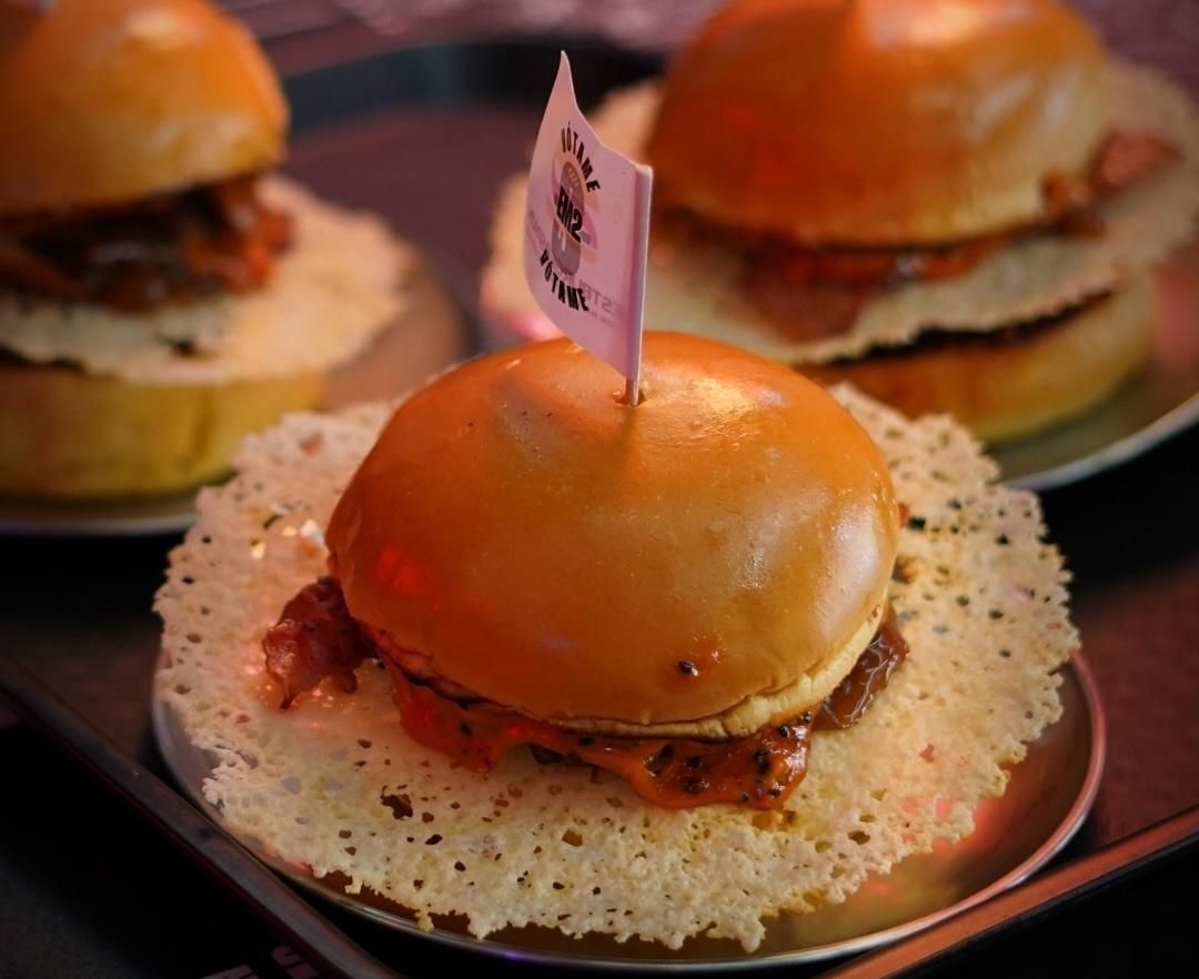 La mejor hamburguesa de España del año 2025, la EM2 de The Carnivan.