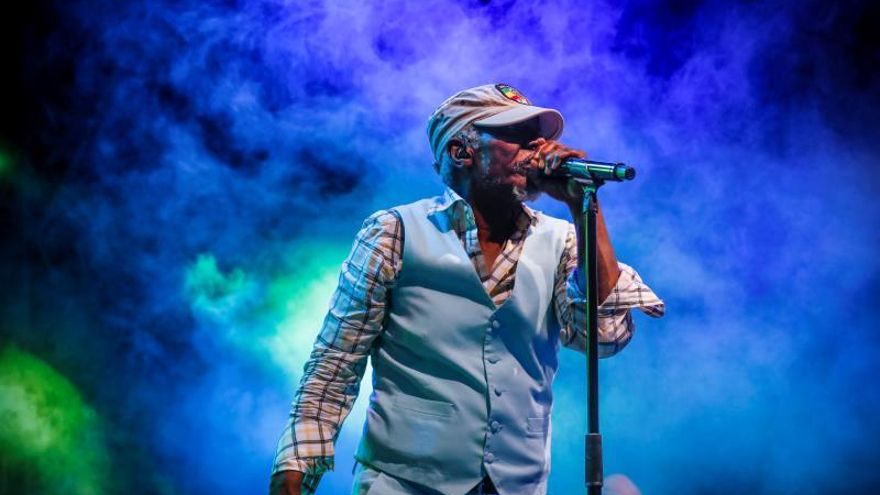 Alpha Blondy, durante un concierto este domingo en el Festival Koroga.