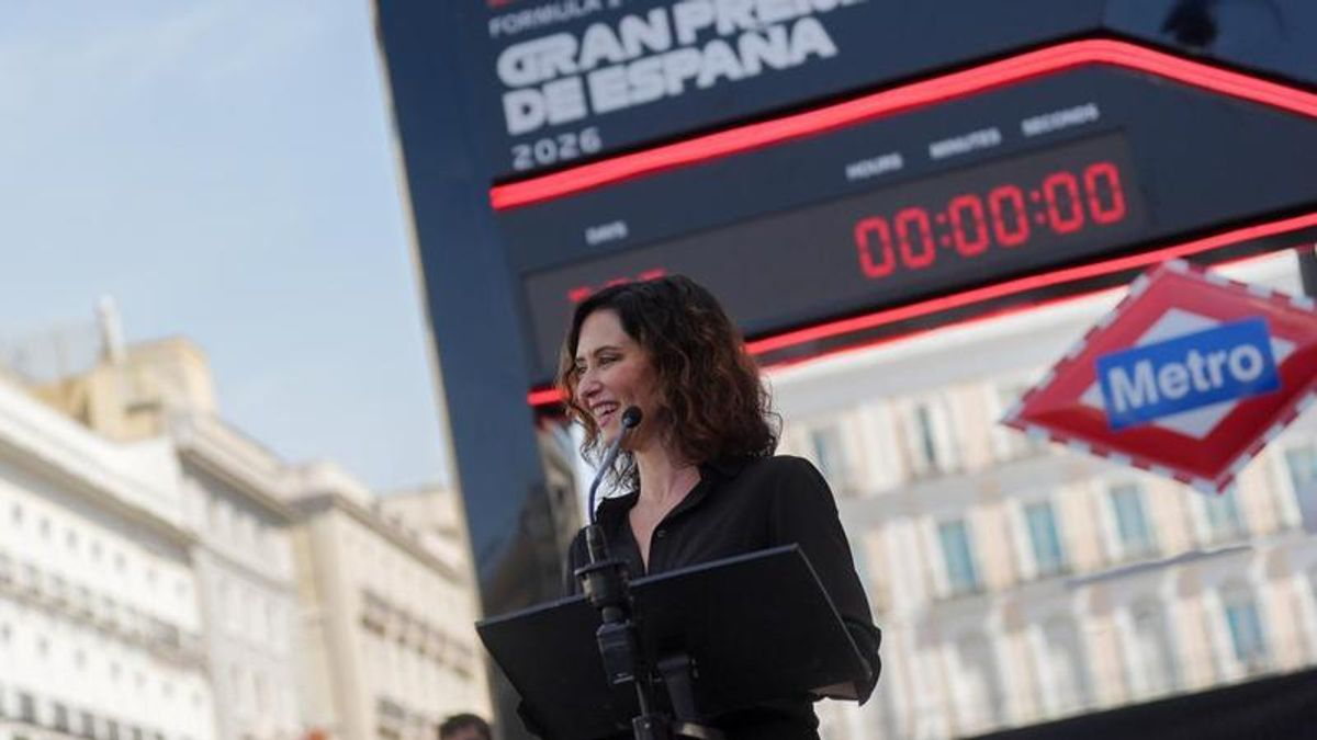 La presidenta de la Comunidad de Madrid, Isabel Díaz Ayuso, en un acto de la Fórmula 1 en la Puerta del Sol.