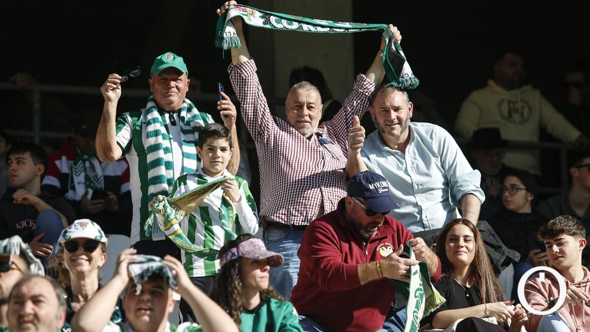 Grada Blanquiverde del Córdoba CF - SD Huesca