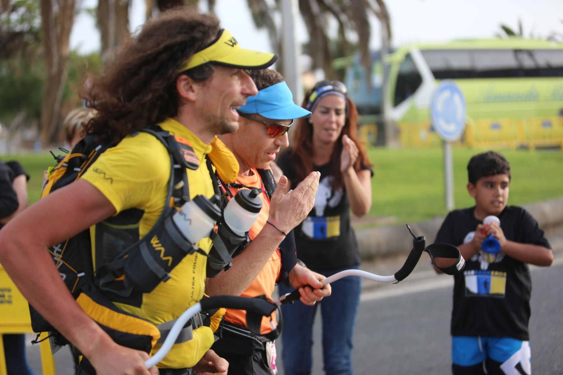 Entrada a meta de Peter Kienzl y Luca Papi. Alejandro Ramos.