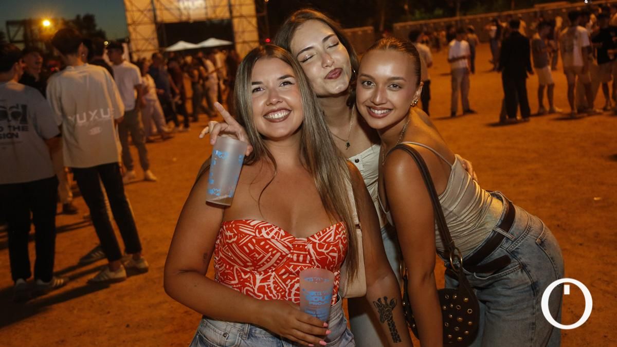 Fiesta de bienvenida universitaria