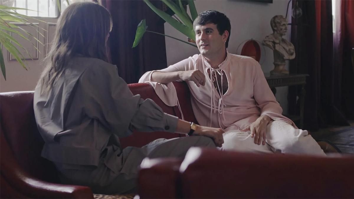 Palomo Spain "presentó" a sus padres en 'Mis Raíces', y habló de las críticas en su infancia