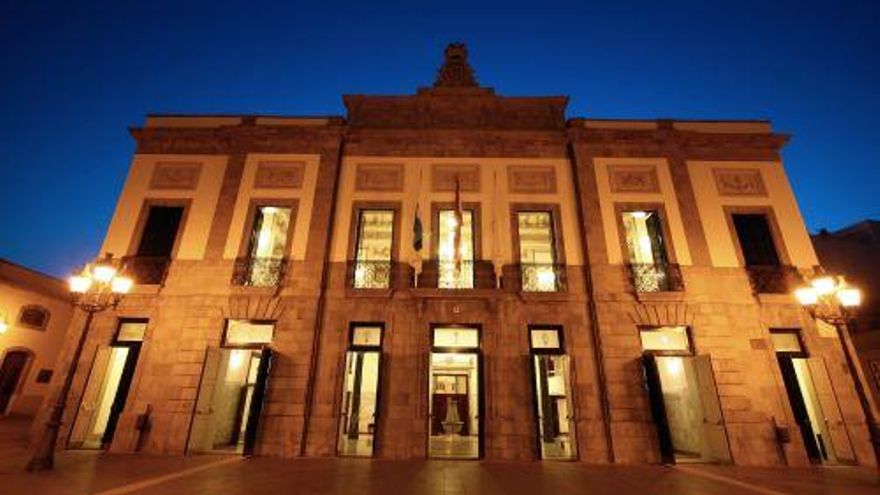 Tanto la Biblioteca Municipal como el Teatro Guimerá han podido llevar a cabo cuentacuentos online, talleres de dibujo al igual que actuaciones teatrales, musicales o de títeres cada fin de semana a través de las redes sociales.