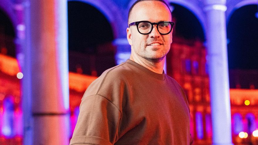 Javier Esteban, director del Icónica: "Hemos sido pioneros en mezclar a artistas como Isabel Pantoja y Marilyn Manson"