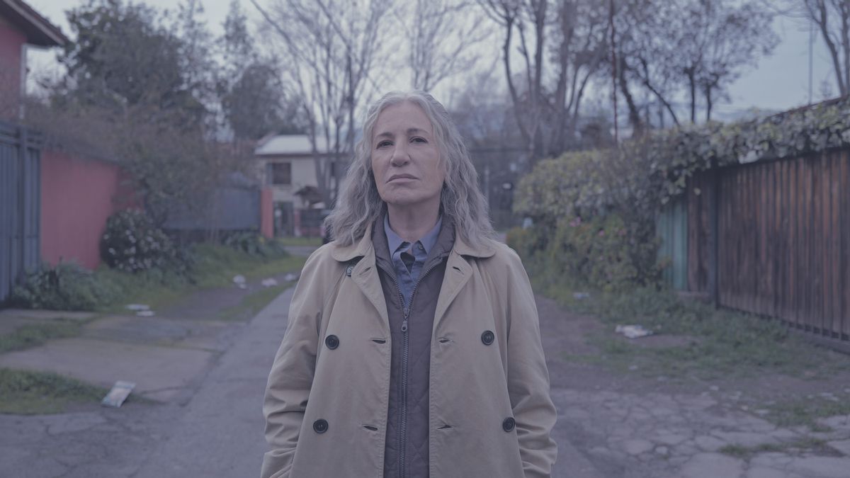 Mike Leigh y la serie de Pablo Larraín basada en relatos de Mariana Enríquez competirán en la Sección Oficial del Festival de San Sebastián