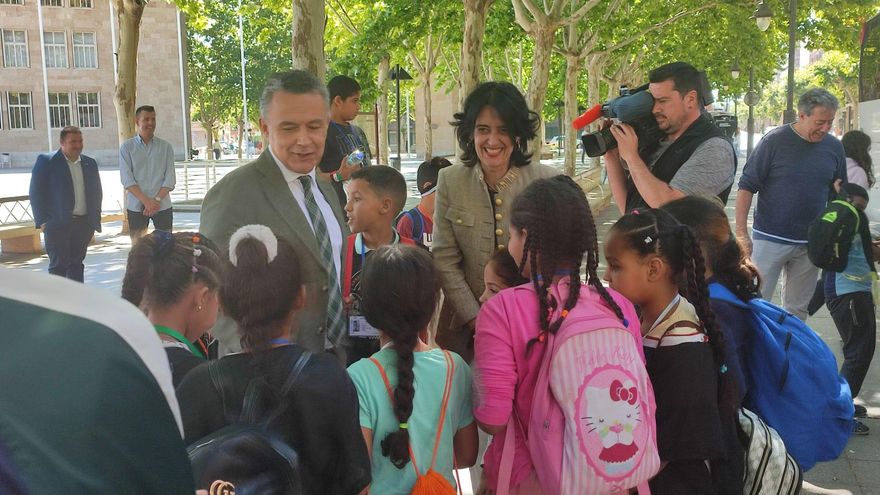 Los niños y niñas saharauis ya están en Logroño para pasar sus Vacaciones en Paz