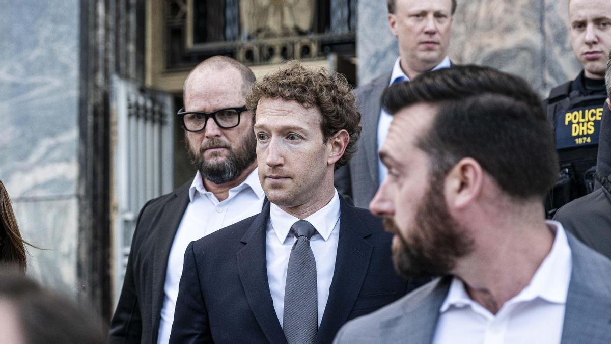 Mark Zuckerberg saliendo de declarar en el Tribunal de Los Ángeles el pasado 19 de febrero.
