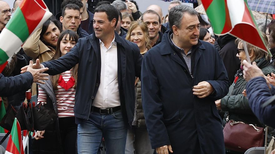 Primer Aberri Eguna de Esteban al frente del PNV: "No sé si mi sucesor se apellidará Agirregomezkorta, Martínez o Hassan"