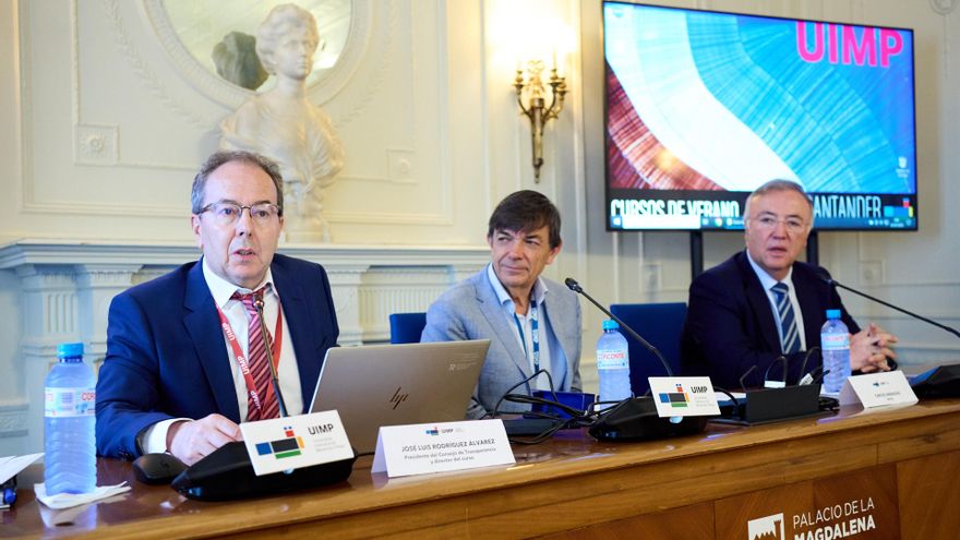 El Consejo de Transparencia urge reformar la ley y llama a "estar en guardia" para evitar retrocesos