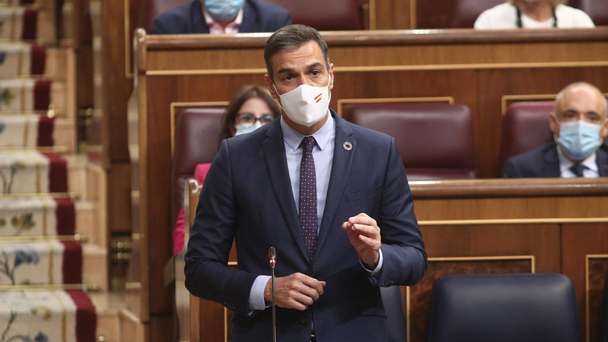 El presidente del Gobierno, Pedro Sánchez, interviene durante la sesión de control al Gobierno en el Congreso
