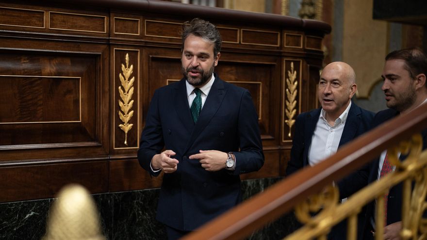 Archivo - El diputado del PSOE Juanfran Serrano durante una sesión plenaria en el Congreso de los Diputados, a 26 de junio de 2025, en Madrid (España).