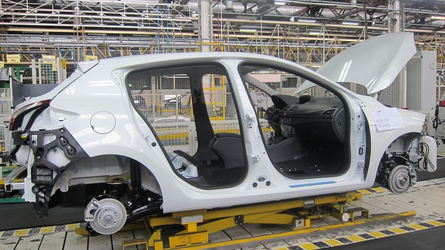 Renault paraliza el turno de noche en la factoría de montaje de Valladolid a partir del lunes 28