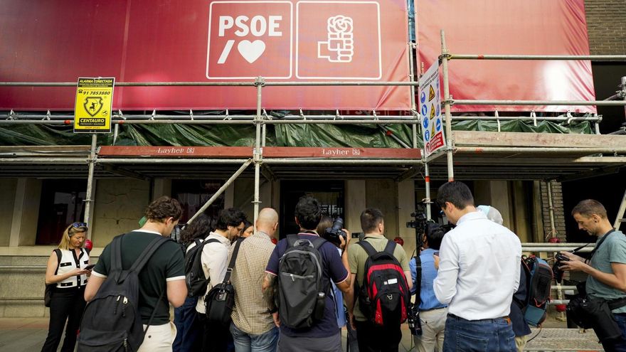 La Audiencia Nacional imputa a Cerdán, Zarrías y la gerente del PSOE en una nueva derivada del caso contra Leire Díez