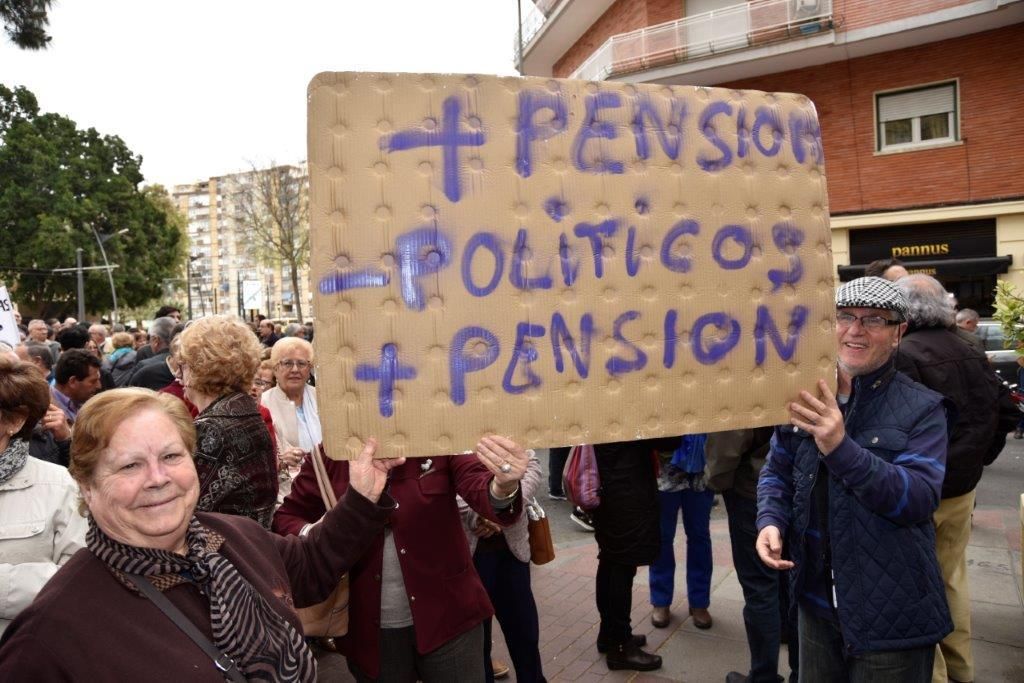 "+ pensión -políticos"
