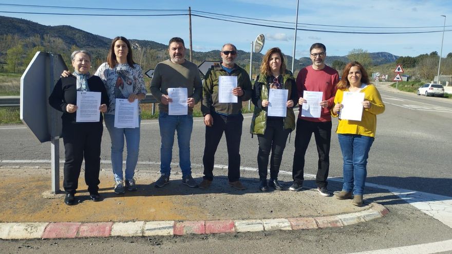 Siete municipios de Teruel se unen para exigir soluciones ante el transporte de arcillas hacia industrias de Castellón